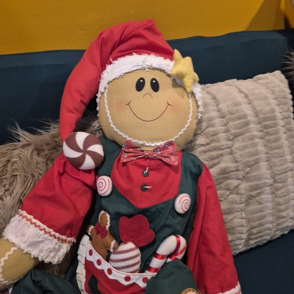 Rare Vintage 4 Feet Tall Gingerbread Man with Red and Green Outfit - Picture 6 of 7